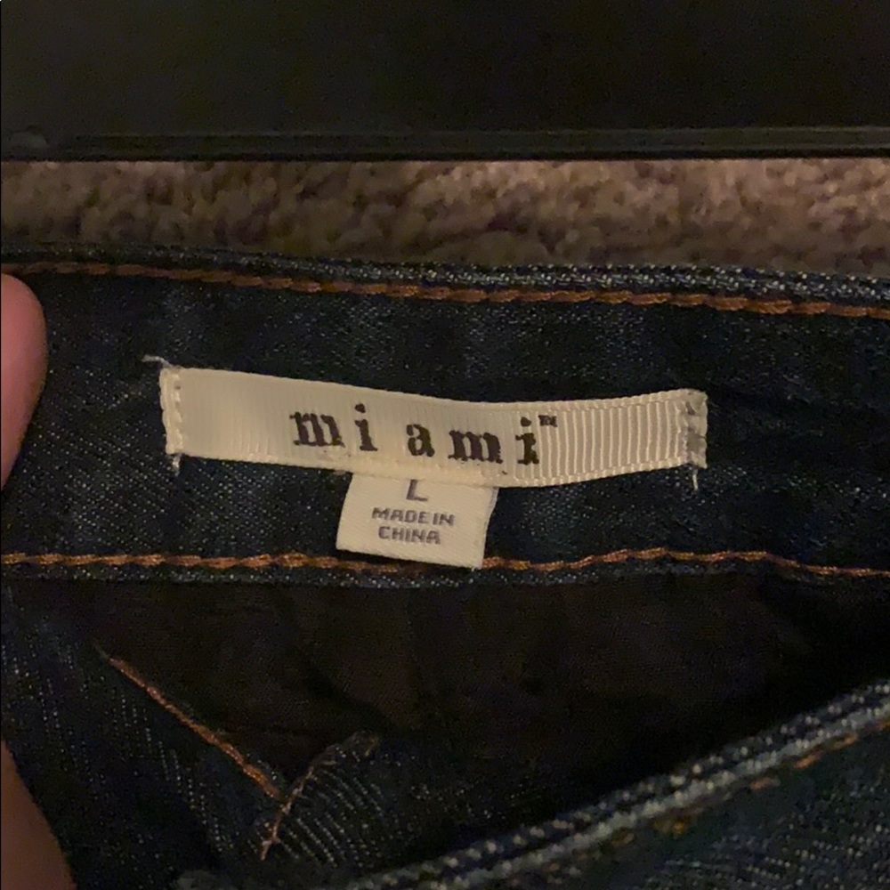 SOLD Francesca’s Embroidered Jean Skirt - Picture 4 of 9